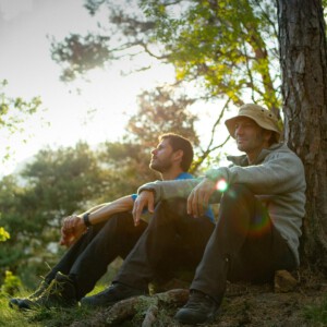 Schmidt Max badet im Wald