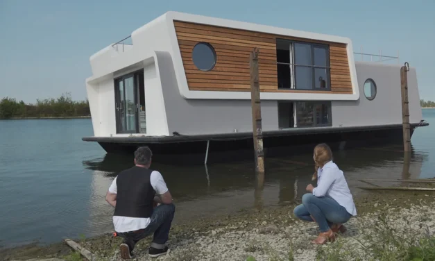 Mit dem Hausboot auf dem Rhein