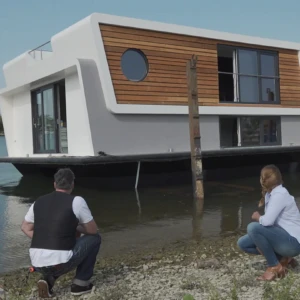 Mit dem Hausboot auf dem Rhein